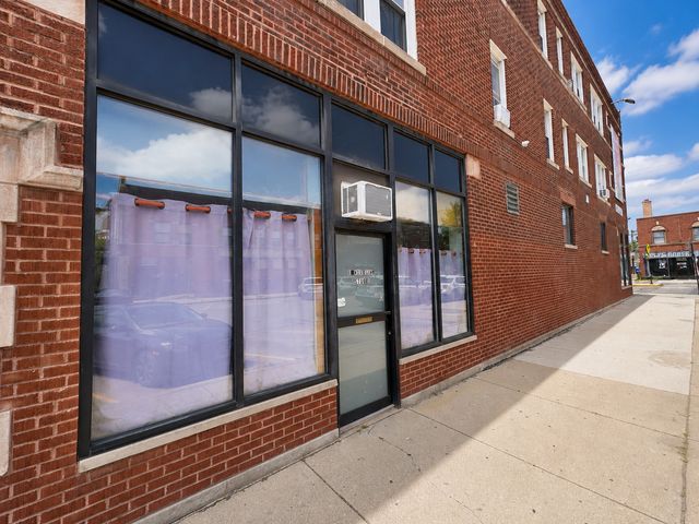 2354 N Saint Louis Avenue, Chicago, IL 60647