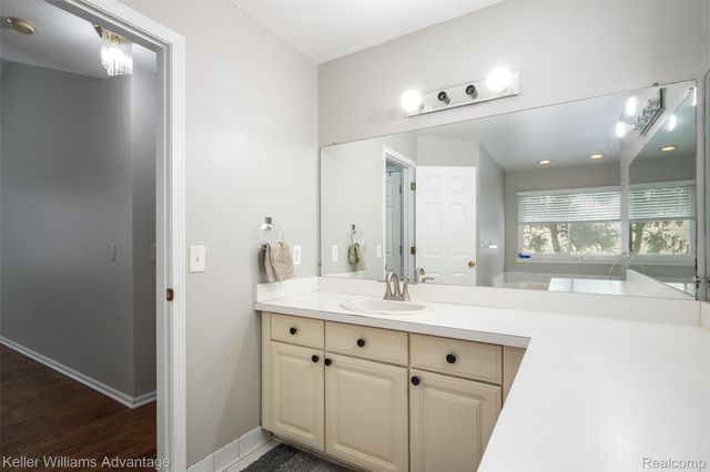 245 Cherry Grove Lane, Commerce Charter Township, MI 48390