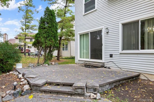 245 Cherry Grove Lane, Commerce Charter Township, MI 48390