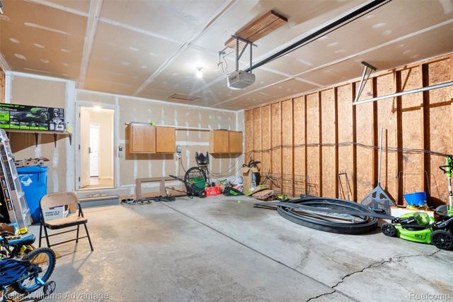 245 Cherry Grove Lane, Commerce Charter Township, MI 48390