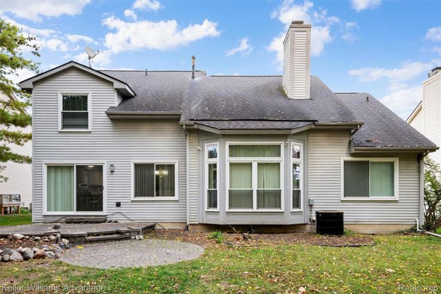 245 Cherry Grove Lane, Commerce Charter Township, MI 48390