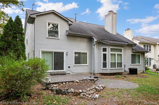 245 Cherry Grove Lane, Commerce Charter Township, MI 48390