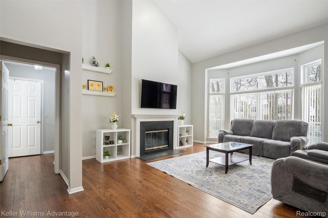 245 Cherry Grove Lane, Commerce Charter Township, MI 48390