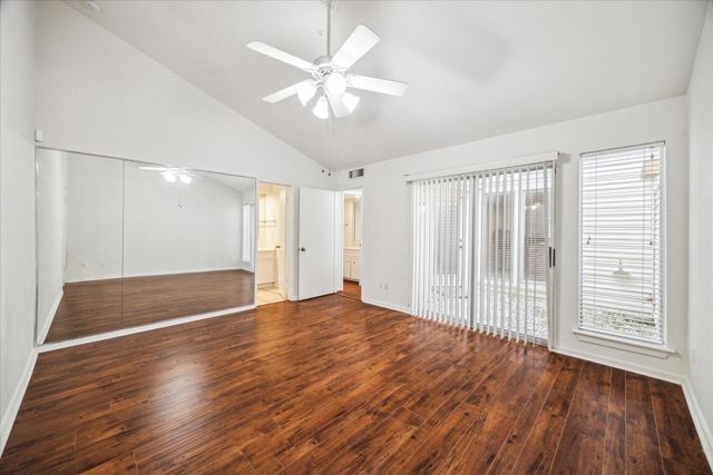 1864 S Gessner Road, Houston, TX 77063