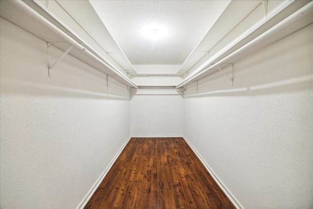 1864 S Gessner Road, Houston, TX 77063