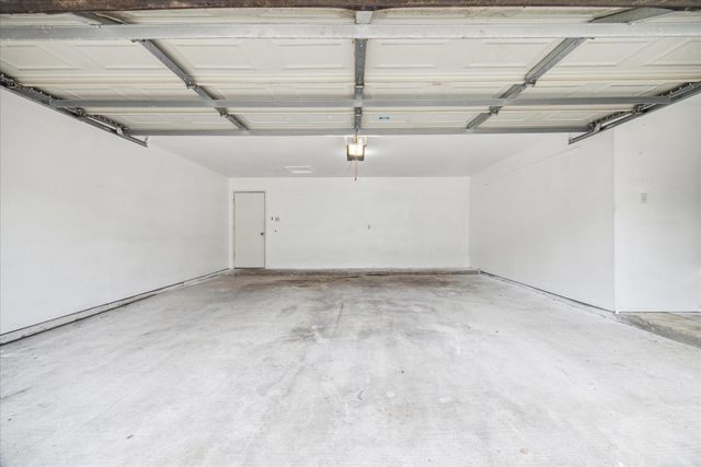 1864 S Gessner Road, Houston, TX 77063
