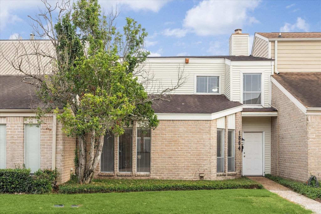 1864 S Gessner Road, Houston, TX 77063
