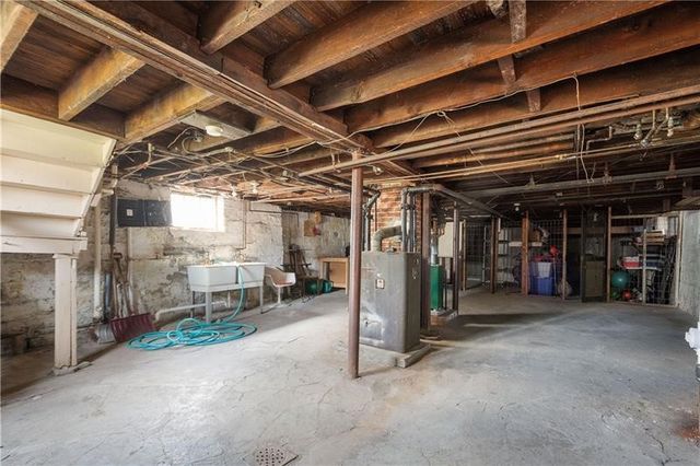 2451 Wedgemere Street, Brookline, PA 15226