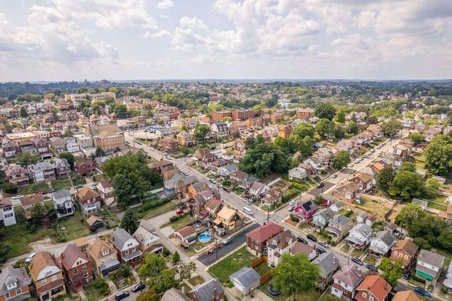 2451 Wedgemere Street, Brookline, PA 15226