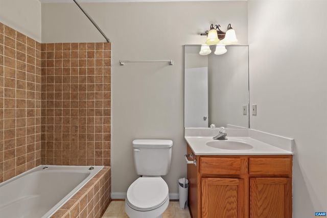 903 STONEHENGE RD, Charlottesville, VA 22901