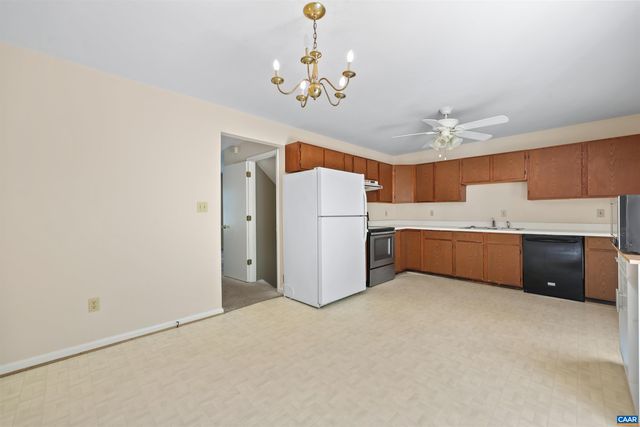 903 STONEHENGE RD, Charlottesville, VA 22901