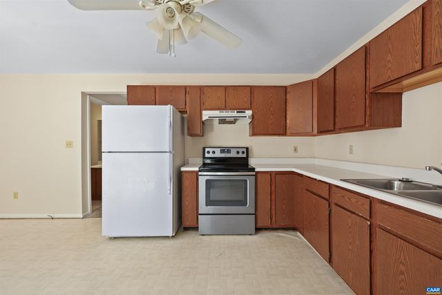 903 STONEHENGE RD, Charlottesville, VA 22901