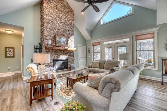 731 Owen Vista Drive, Blairsville, GA 30512