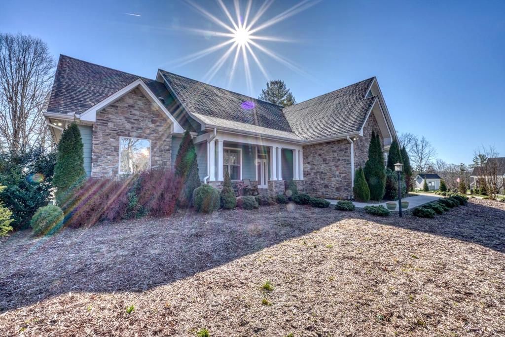 731 Owen Vista Drive, Blairsville, GA 30512