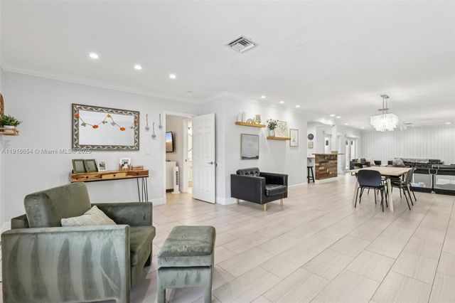 2632 NE 26th Ave, Fort Lauderdale, FL 33306