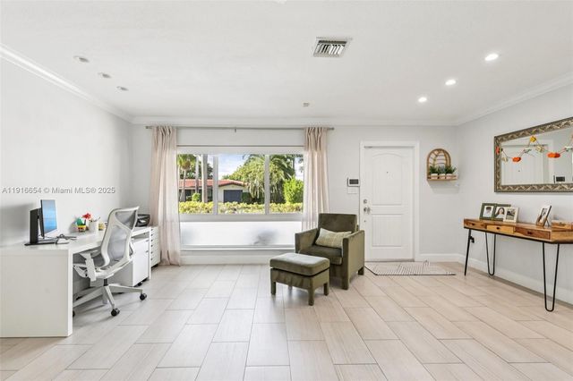 2632 NE 26th Ave, Fort Lauderdale, FL 33306