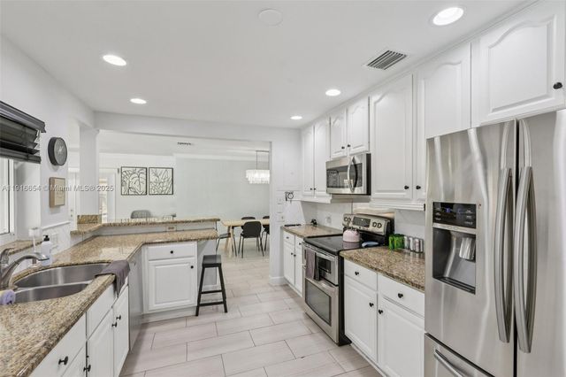 2632 NE 26th Ave, Fort Lauderdale, FL 33306