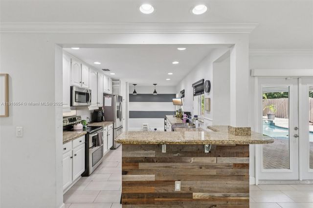 2632 NE 26th Ave, Fort Lauderdale, FL 33306