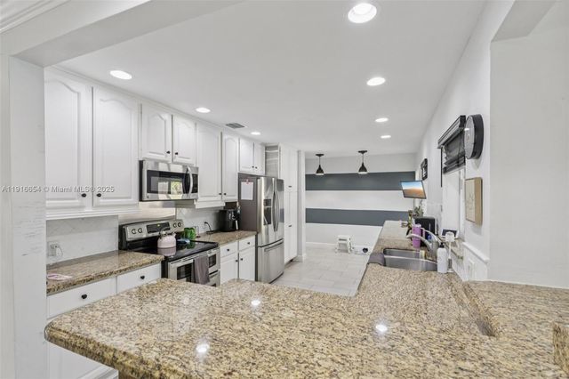 2632 NE 26th Ave, Fort Lauderdale, FL 33306