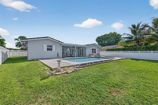 8588 NW 27th Dr, Coral Springs, FL 33065