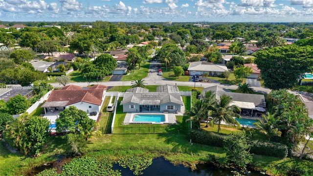 8588 NW 27th Dr, Coral Springs, FL 33065