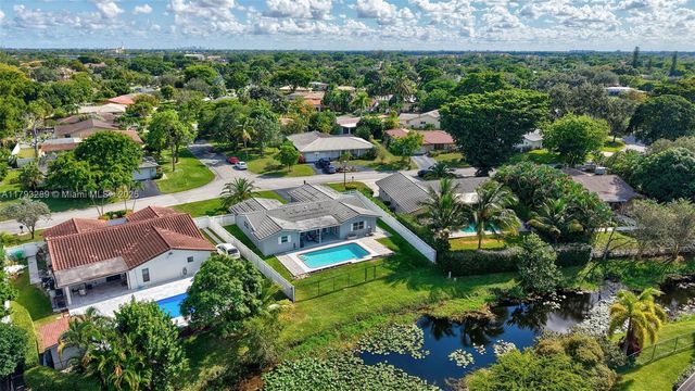 8588 NW 27th Dr, Coral Springs, FL 33065