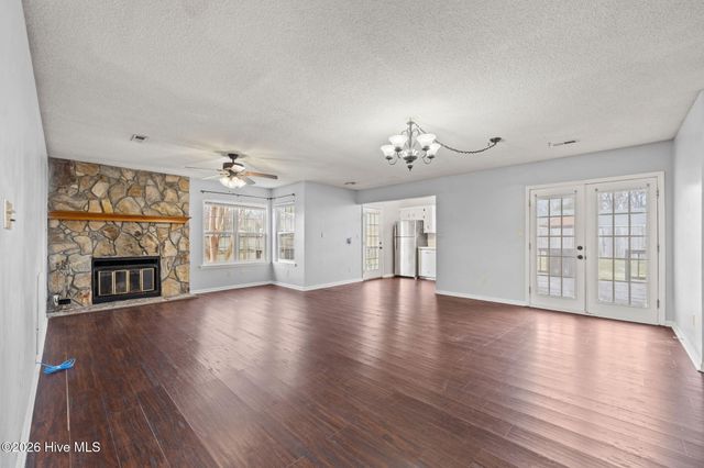 205 Pollard Drive, Jacksonville, NC 28540