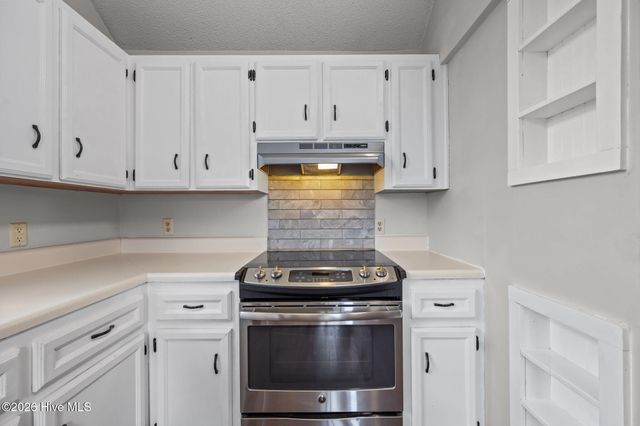 205 Pollard Drive, Jacksonville, NC 28540