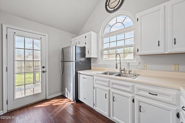 205 Pollard Drive, Jacksonville, NC 28540