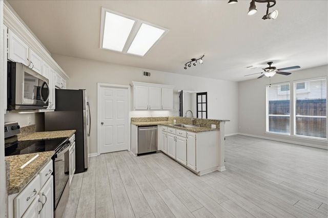 2203 Meadowstone Drive, Carrollton, TX 75006