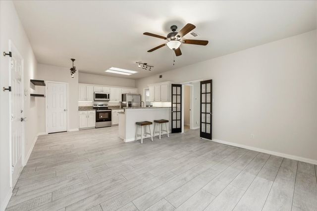 2203 Meadowstone Drive, Carrollton, TX 75006