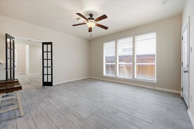 2203 Meadowstone Drive, Carrollton, TX 75006