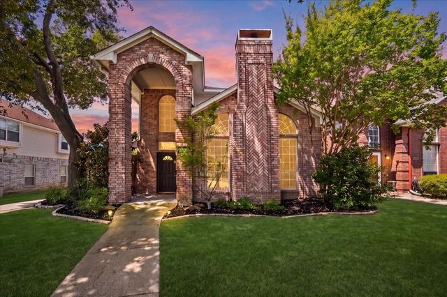 2203 Meadowstone Drive, Carrollton, TX 75006