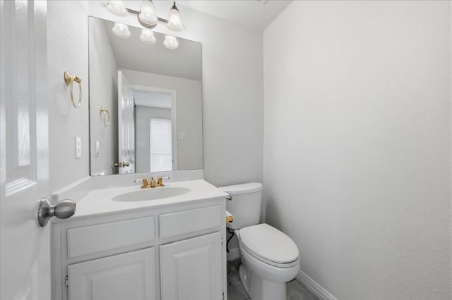2203 Meadowstone Drive, Carrollton, TX 75006