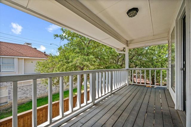 2203 Meadowstone Drive, Carrollton, TX 75006