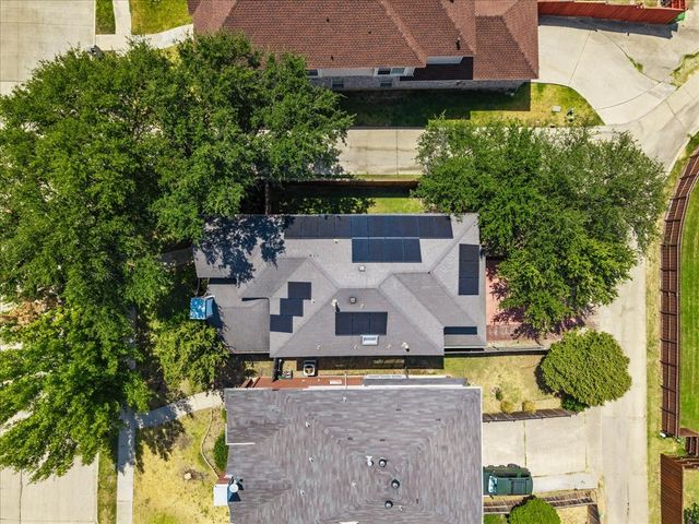 2203 Meadowstone Drive, Carrollton, TX 75006