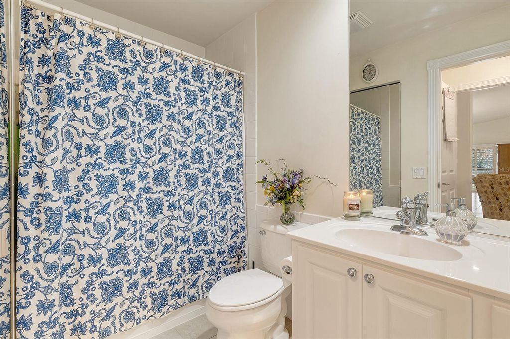 Image 19 of property listing at 11831 FAN TAIL LANE, Orlando, FL 32827