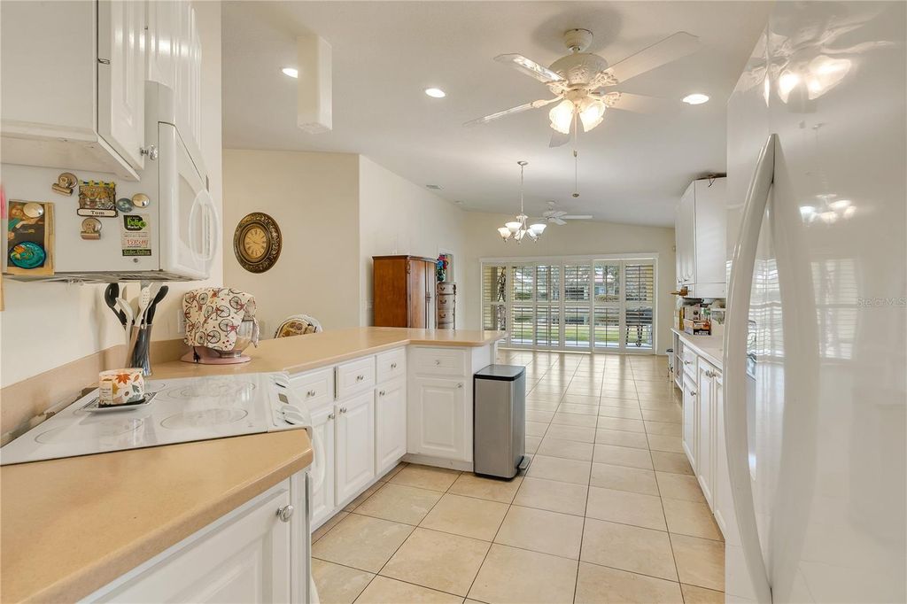 Image 7 of property listing at 11831 FAN TAIL LANE, Orlando, FL 32827