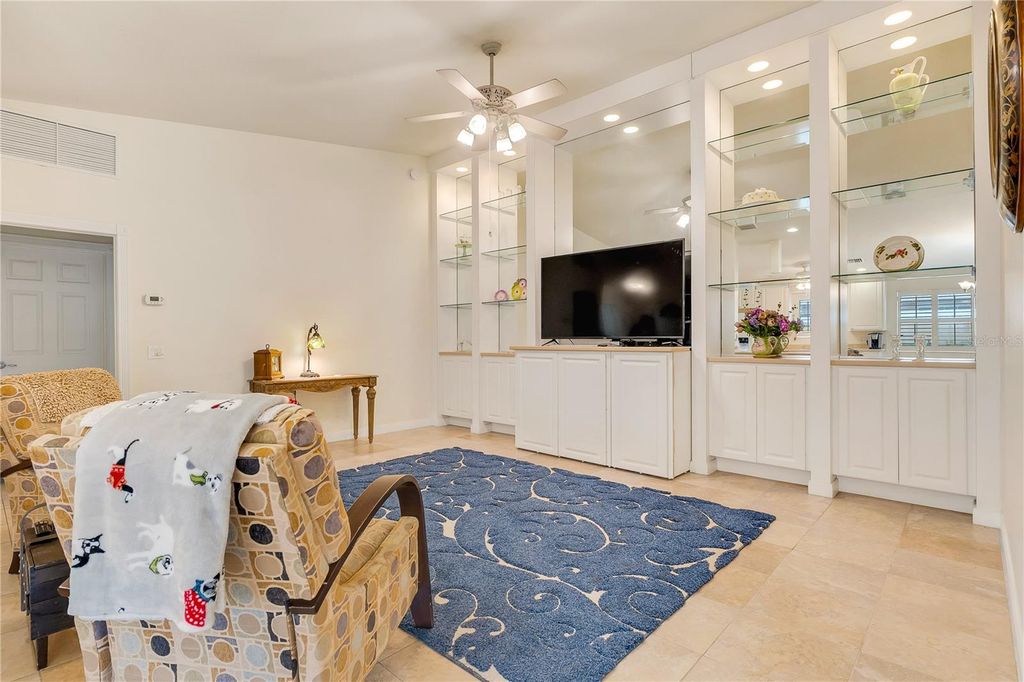 Image 10 of property listing at 11831 FAN TAIL LANE, Orlando, FL 32827