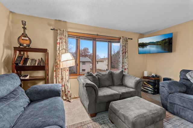 5249 Vera Cruz Avenue N, Crystal, MN 55429