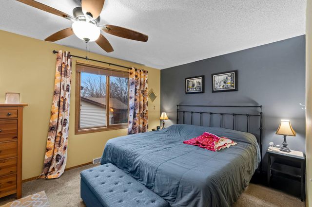 5249 Vera Cruz Avenue N, Crystal, MN 55429