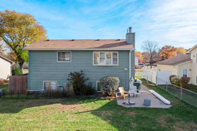 5249 Vera Cruz Avenue N, Crystal, MN 55429