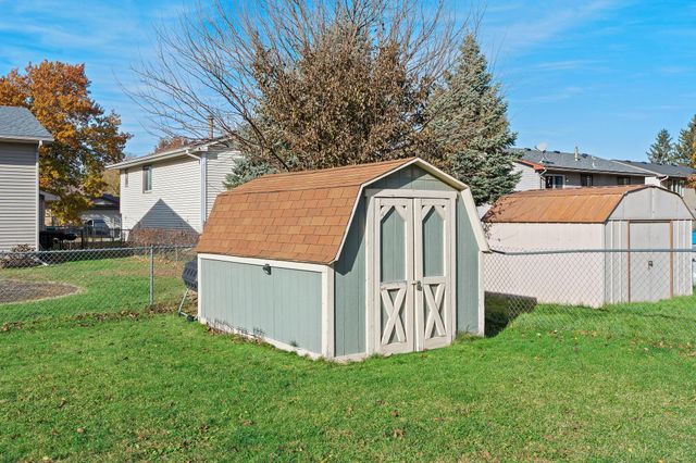 5249 Vera Cruz Avenue N, Crystal, MN 55429