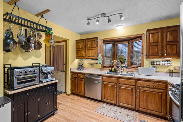 5249 Vera Cruz Avenue N, Crystal, MN 55429