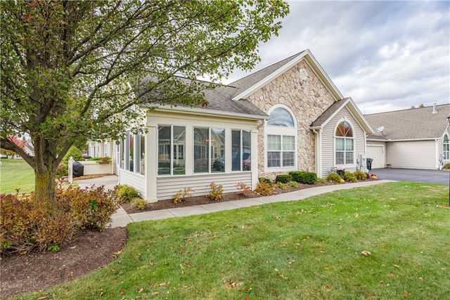 82 Maple Center Road, Greece, NY 14468