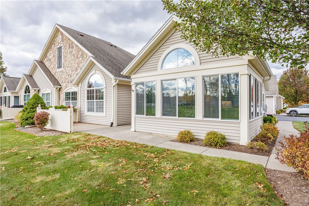 82 Maple Center Road, Greece, NY 14468