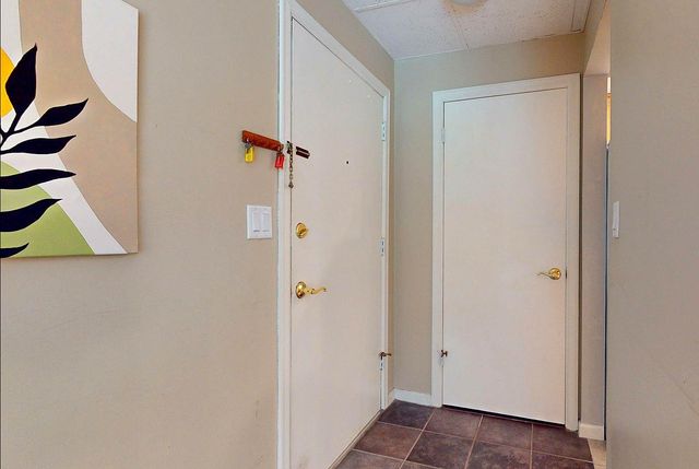100 Kennedy Dr Apt 4, South Burlington, VT 05403