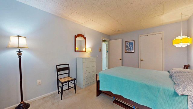 100 Kennedy Dr Apt 4, South Burlington, VT 05403