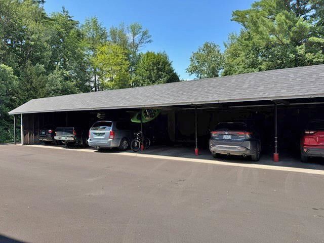 100 Kennedy Dr Apt 4, South Burlington, VT 05403