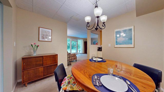 100 Kennedy Dr Apt 4, South Burlington, VT 05403